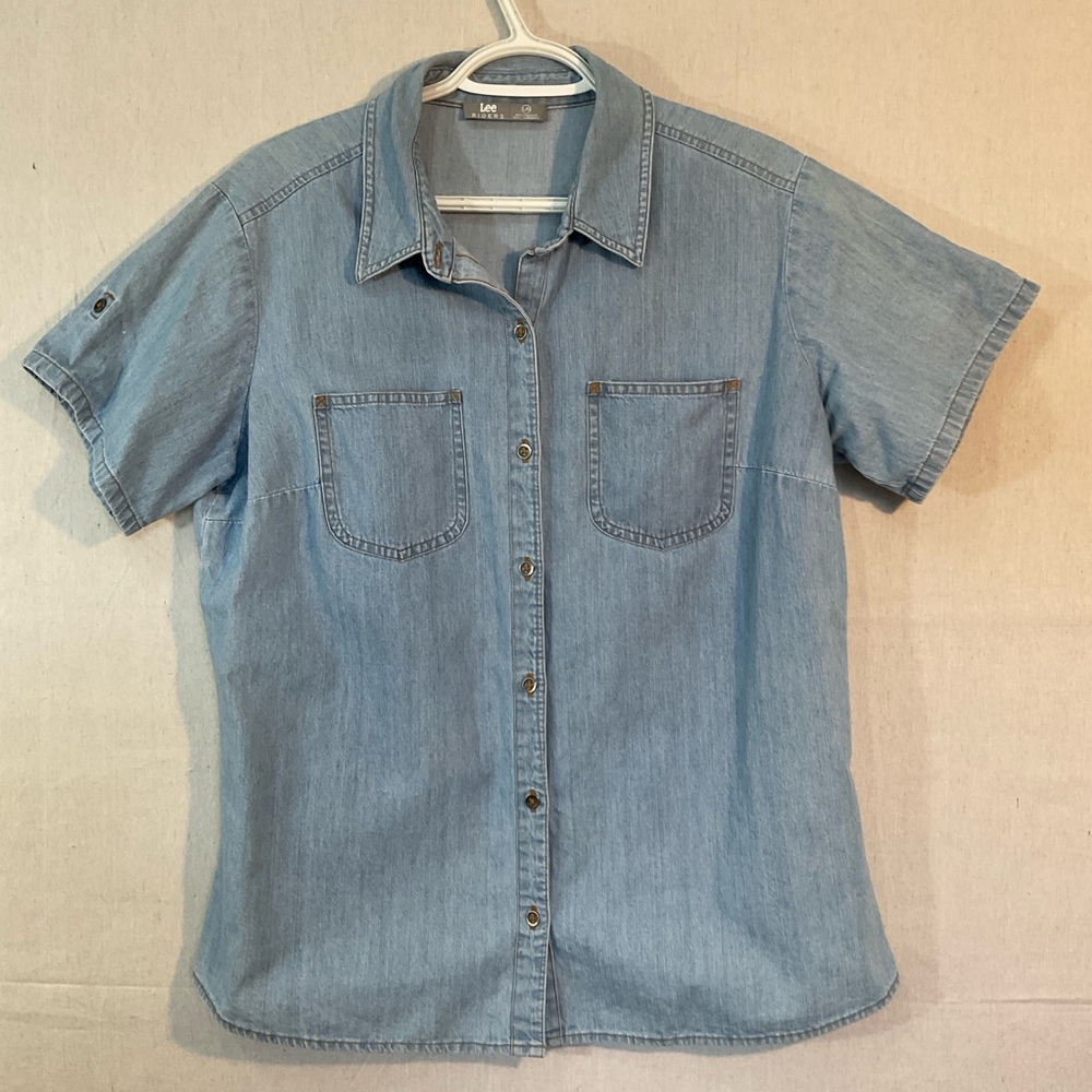 - Lee Riders Light Blue Denim Shirt, women’s Large, EXCELLENT CONDITION